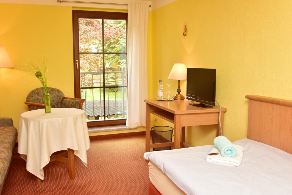 Landhotel Zur Guten Einkehr Grubschütz Esterno foto