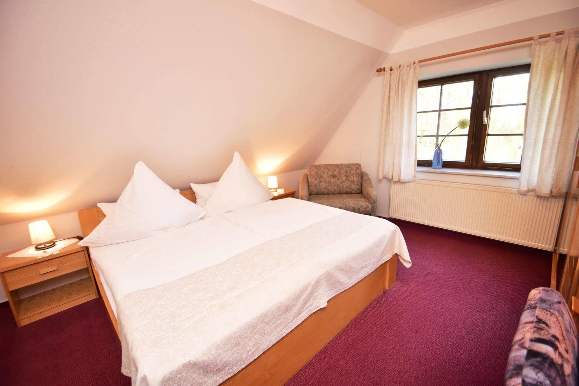 Landhotel Zur Guten Einkehr Grubschütz Esterno foto